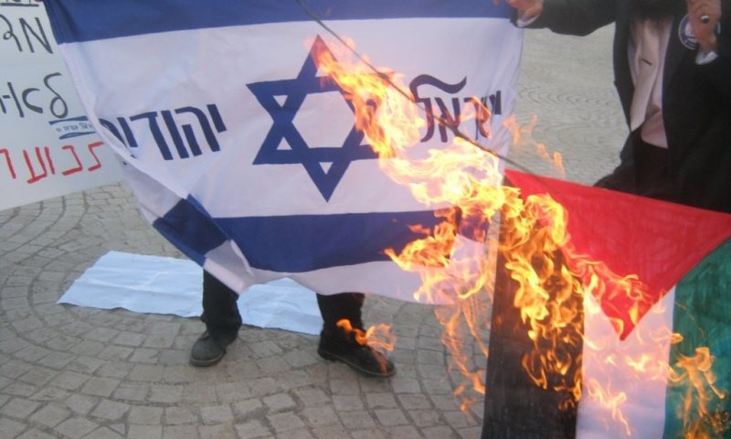 יום הנכבה: פעילי 'ישראל יהודית' שרפו דגל פלסטין