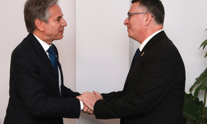 סער לבלינקן: "רואים הזדמנות לעסקה לשחרור חטופים"