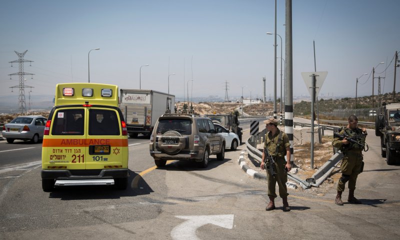 שלושה פצועים בפיגוע ליד דולב, אחד קשה