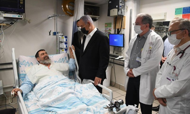 נתניהו ביקר את פצועי מירון: "מייחלים להחלמה מלאה"