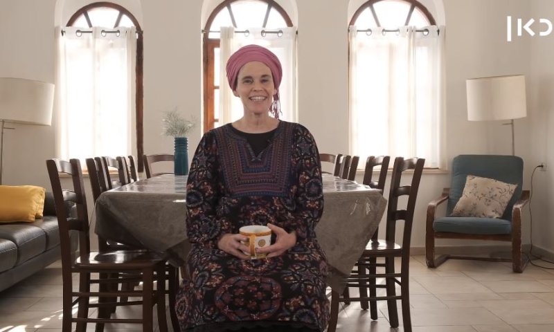 צפו: האמא הסרוגה שגרה ברובע המוסלמי