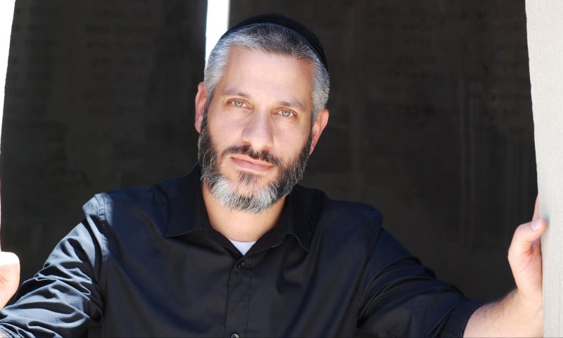 שווה האזנה: 'מעוז צור' כפי שעוד לא הכרתם&bull; צפו