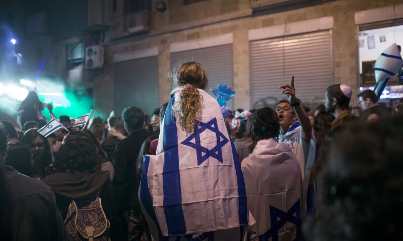 גם הספרדים צריכים לברך על הלל ביום העצמאות. צפו