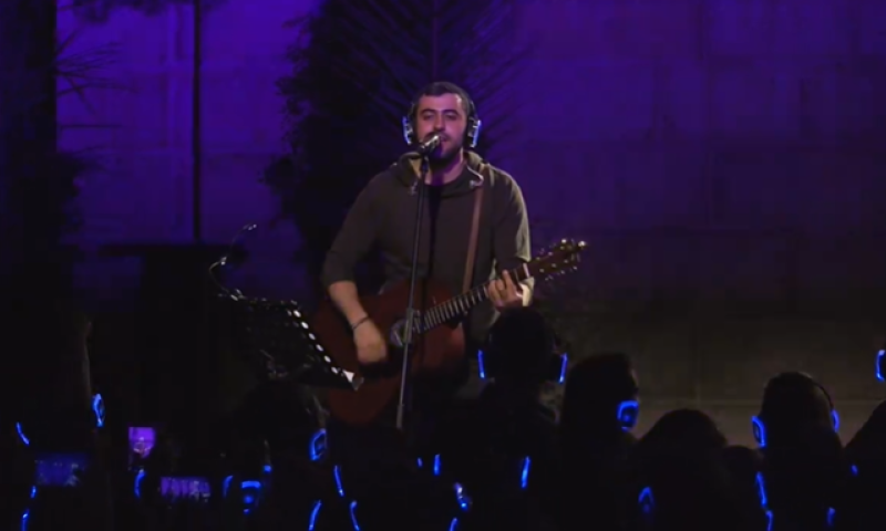 צפו: ישי ריבו ואלדד ציטרין בביצוע בלתי נשכח