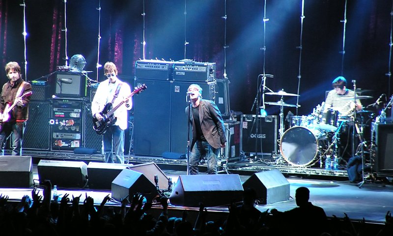 בדרך לאיחוד? סולן להקת אואזיס ברמז גדול למעריצים