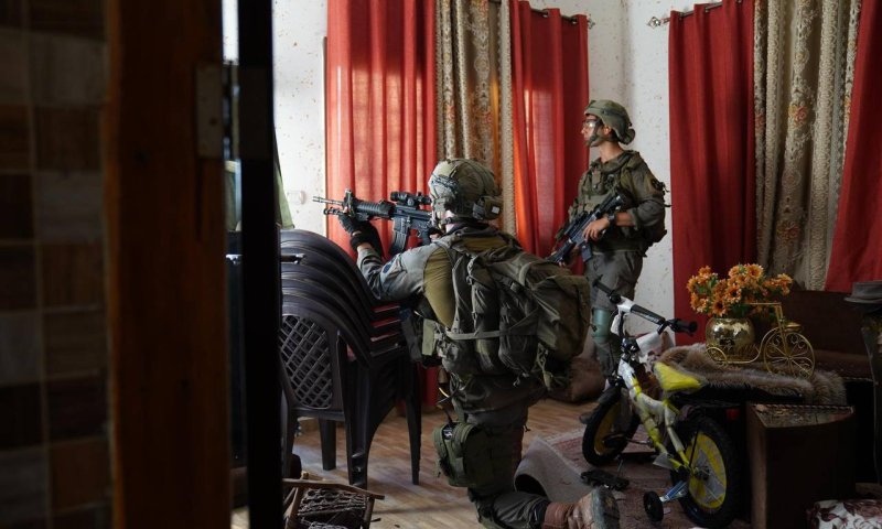 בתוך בתים ובין חצרות: צפו בפעילות צה"ל בג'נין