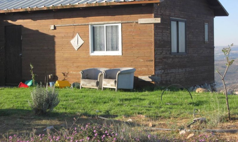 חזרו מחתונה וגילו שצה"ל הרס את ביתם