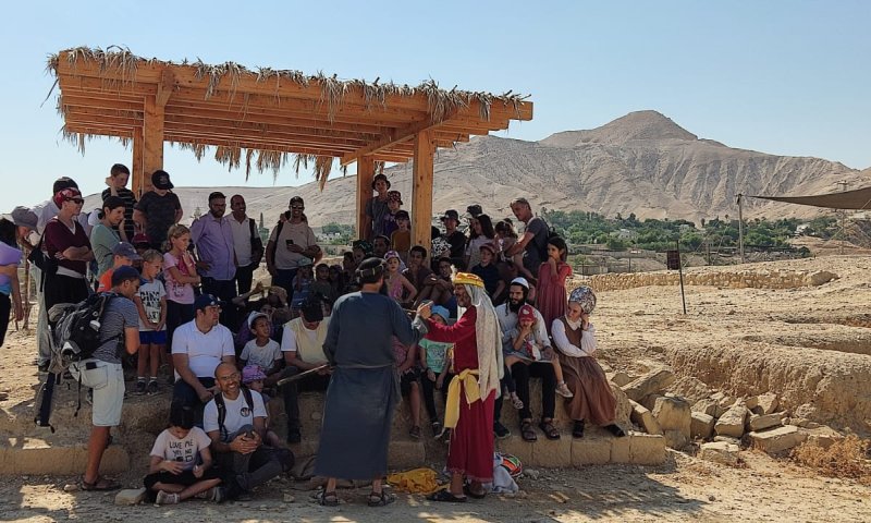 בפתח חול המועד: עשרות אלפי מטיילים הגיעו לבנימין