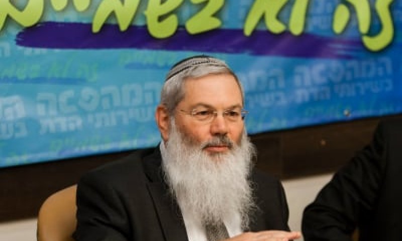 משגיחים עם מדים: הרב בן דהן יוזם משטרת כשרות