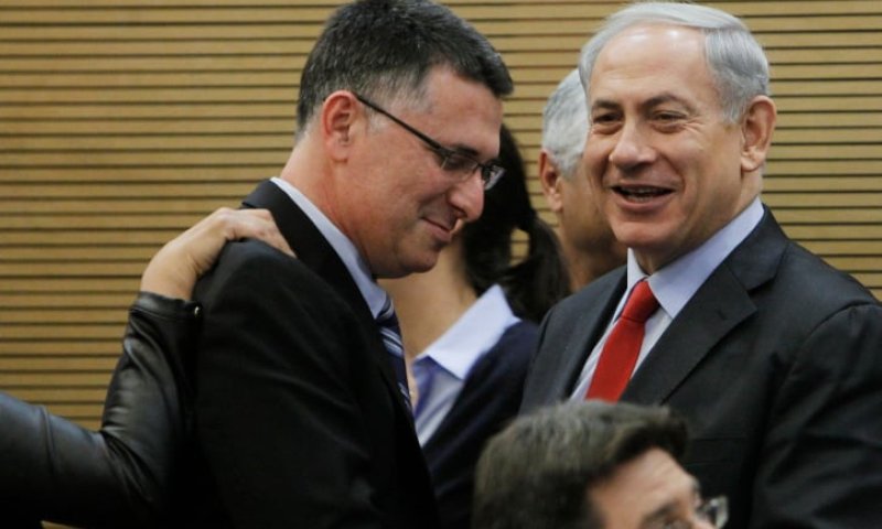 סקר מנדטים: לנתניהו אין ממשלה בלי בנט וסער