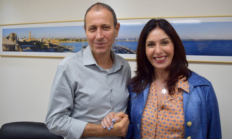 "שעינת וייצמן תציג את היצירה שלה ברמאללה"