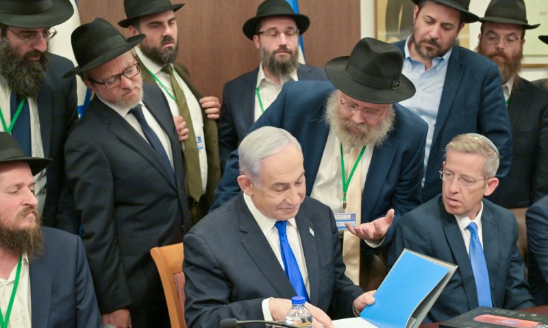 נתניהו לשליחי חב"ד: "אל תיכנעו לשקרים האנטישמיים"