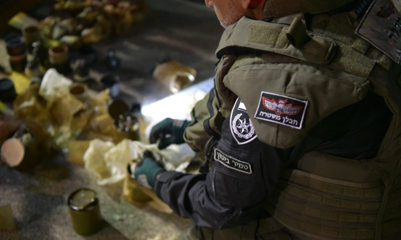 סוכלה הברחת נשק מלבנון; נבדקת מעורבות חיזבאללה