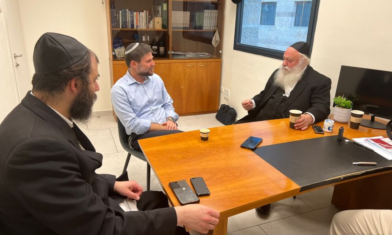 סמוטריץ' ממשיך בסבב: נפגש עם גולדקנופף