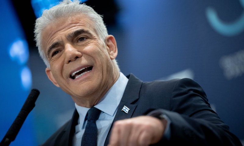 לפיד: ההחלטה חותמת שנה של מריבה שהובילה לאסון