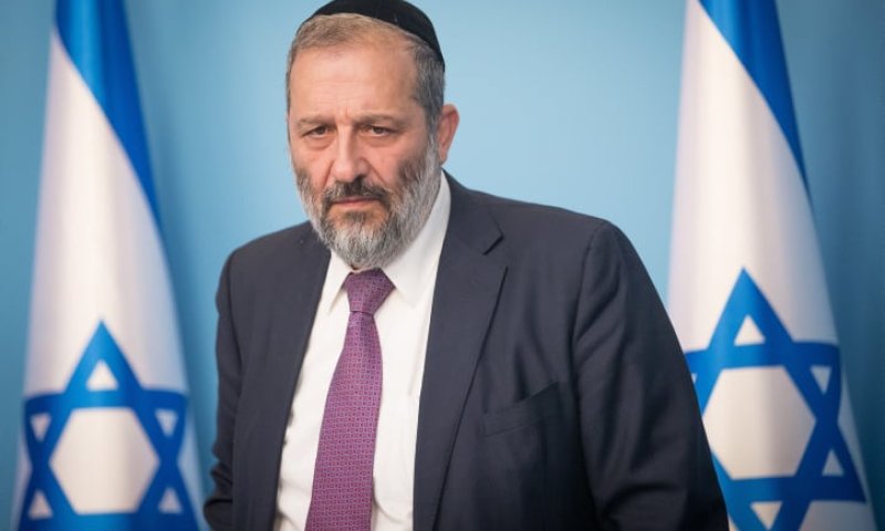 בעקבות החלטתו: השר אריה דרעי זומן לדין תורה