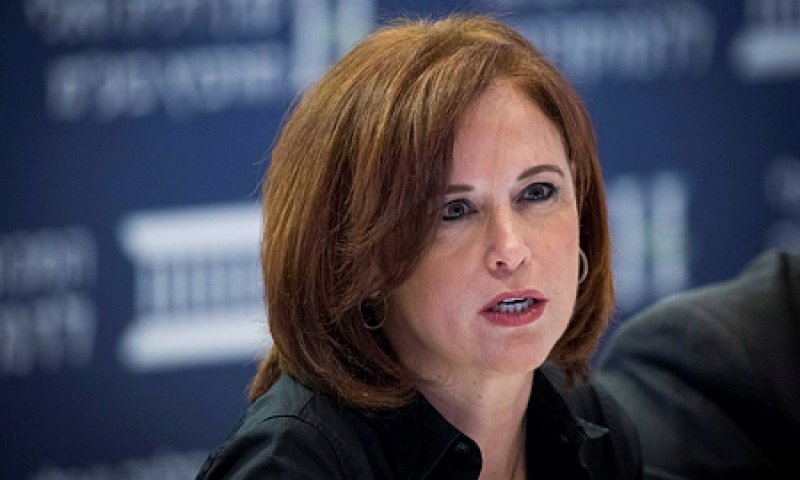 מנכ"לית בנק לאומי הודיעה על פרישה מתפקידה