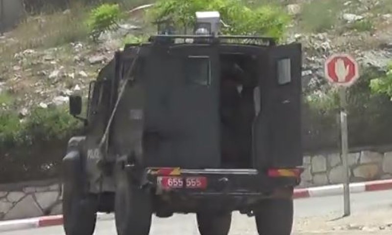 צפו: השוטרים ביצהר לא שומרים על החוק