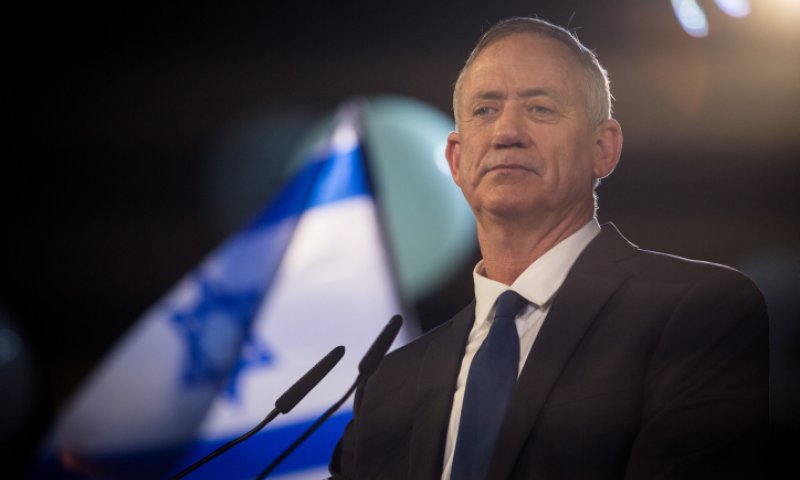 האם אנשים גבוהים הם מנהיגים טובים יותר?