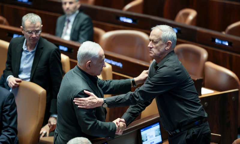 נתניהו לגנץ: "אל תצא מממשלת החירום"