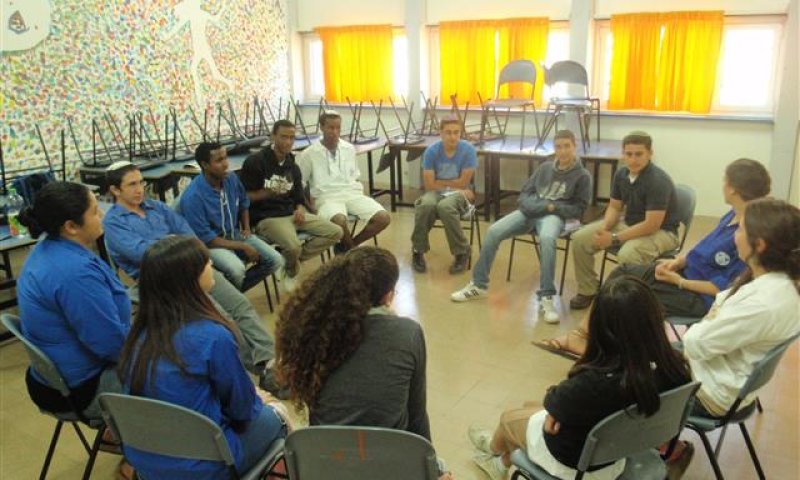 תנועת 'עזרא': איפה אנחנו מול הפייסבוק והסמרטפון