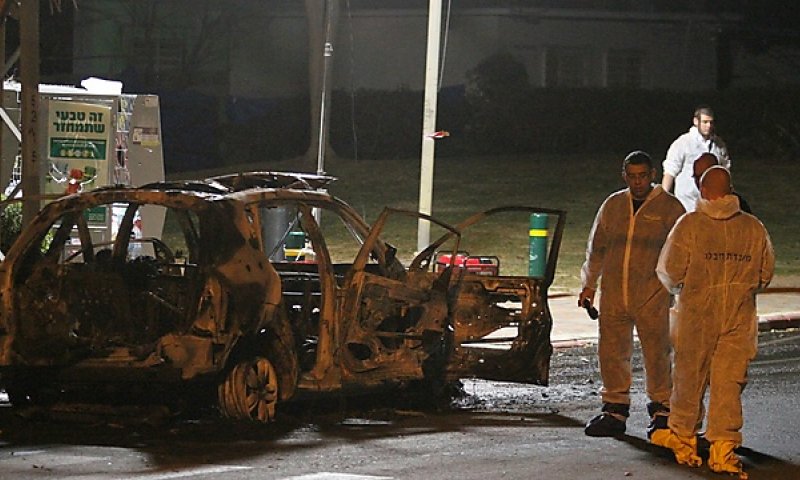 שני הרוגים בפיצוץ רכב בפתח תקווה: "הנהג צעק שמע ישראל"