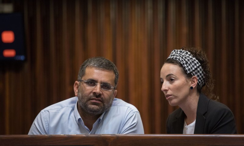 הקואליציה הפילה ועדת חקירה על סרסור הסוהרות