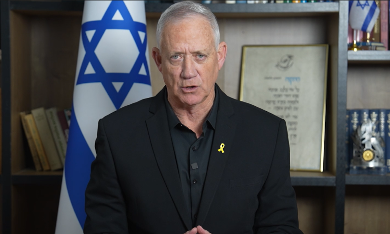 גנץ לנתניהו: "תפעל להעברת מתווה שירות עכשיו"