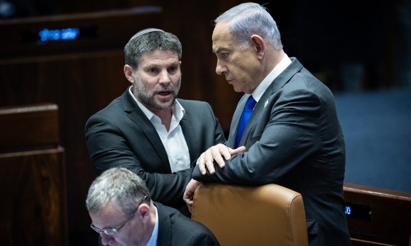 סמוטריץ' במתקפה על נתניהו: "איוולת ביטחונית ומוסרית"