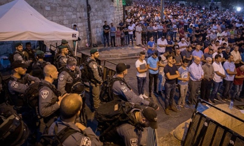 המגנומטרים הוסרו מהר הבית. צפו בתיעוד