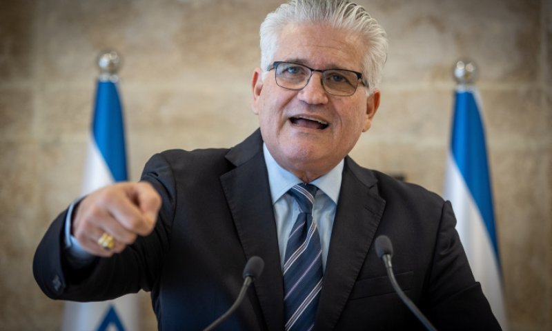 ביקש וסורב: הבקשה של יאיר לפיד מאלי אבידר