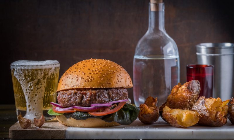 JOY ממילא: לבוא בשביל האוכל, להישאר בשביל השירות