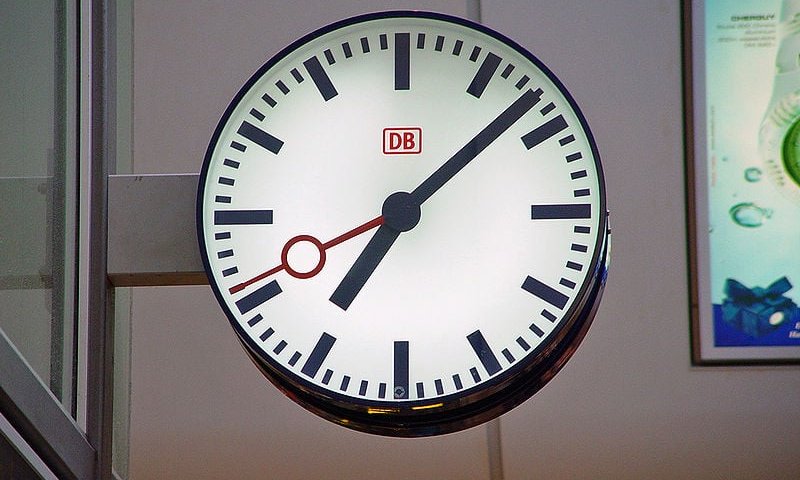 שר הפנים האריך את שעון הקיץ בישראל