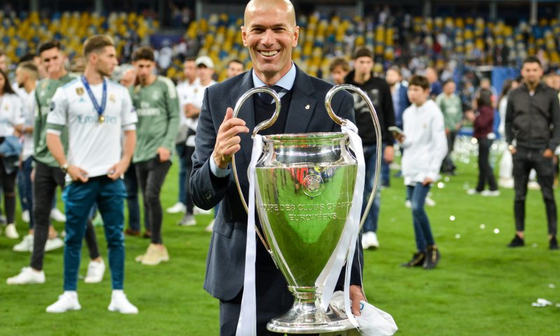 ראש על הכתפיים? זינדין זידאן חוגג 53