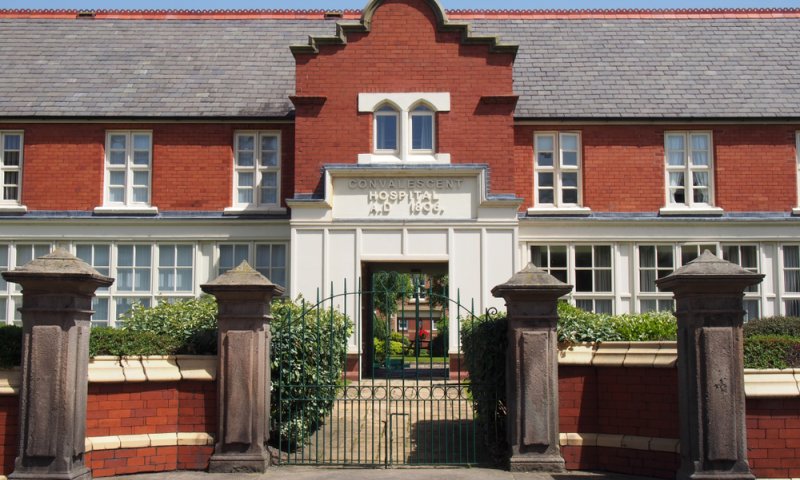 אירוע הדקירה בבריטניה: מניין ההרוגים עלה ל-3