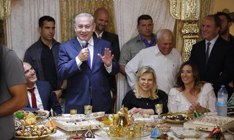 נתניהו במימונה: "מדברים על זכויות אדם עם דגל נאצי"