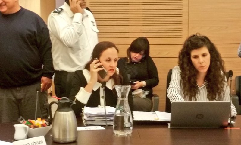 שקד תוקפת את זילבר : "אין לי אמון בה"