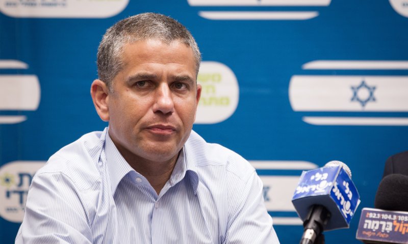 ינון מגל הודיע על פרישה מהכנסת