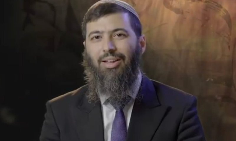 שו"ת הלכתי: האם היה מותר לאסתר לסכן את עצמה