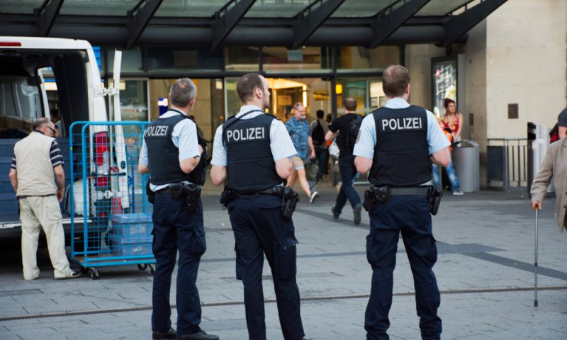 פיגוע דקירה בגרמניה: פעיל אנטי איסלאמי נדקר בכיכר