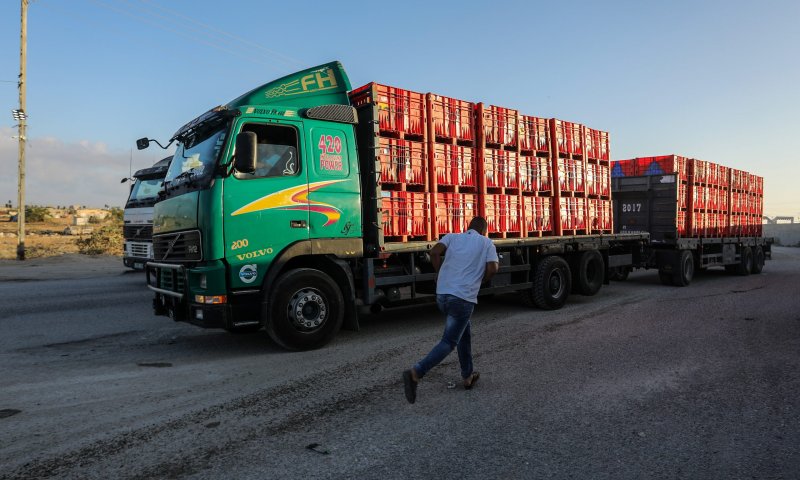 הבוקר: משאיות סיוע ממצרים ייכנסו לרצועת עזה
