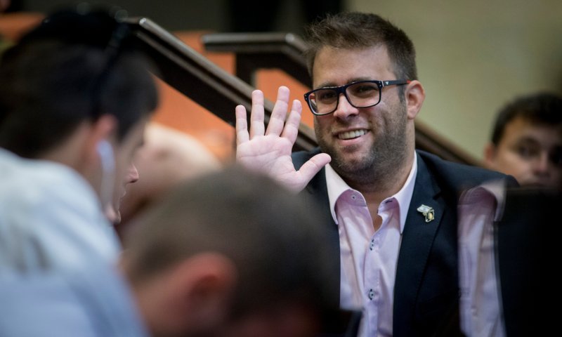 אורן חזן: "מזמין את רוזנטל למשחק שחמט"