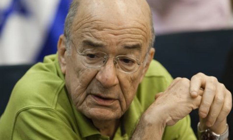 "המפגינים הם לא עשב שוטה אלא הערוגה כולה"