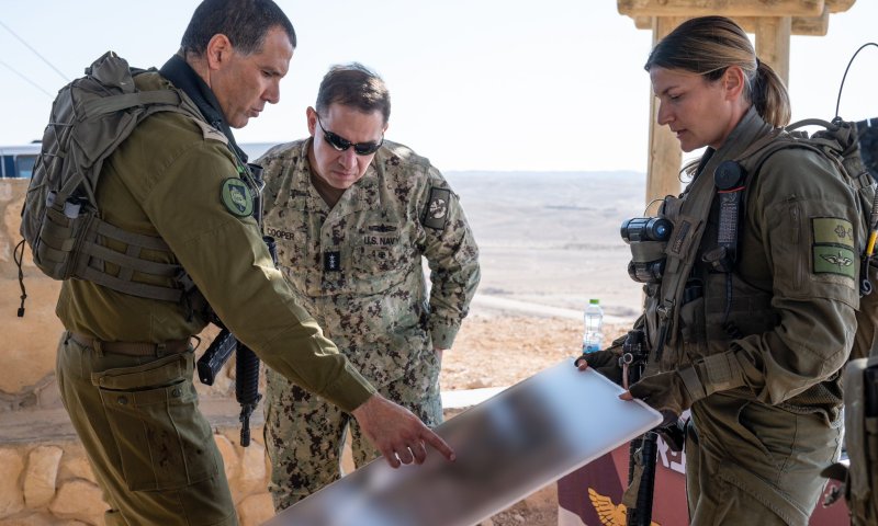 הגנרל האמריקאי הבכיר ביקר בבסיסי חיל האוויר ובפיקוד הצפון