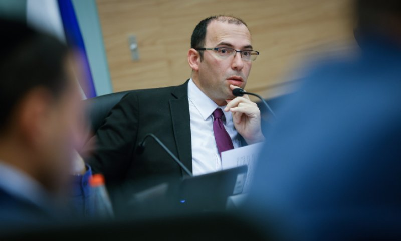 קצין הכנסת בהנחיה לשמחה רוטמן: "אל תגיע"