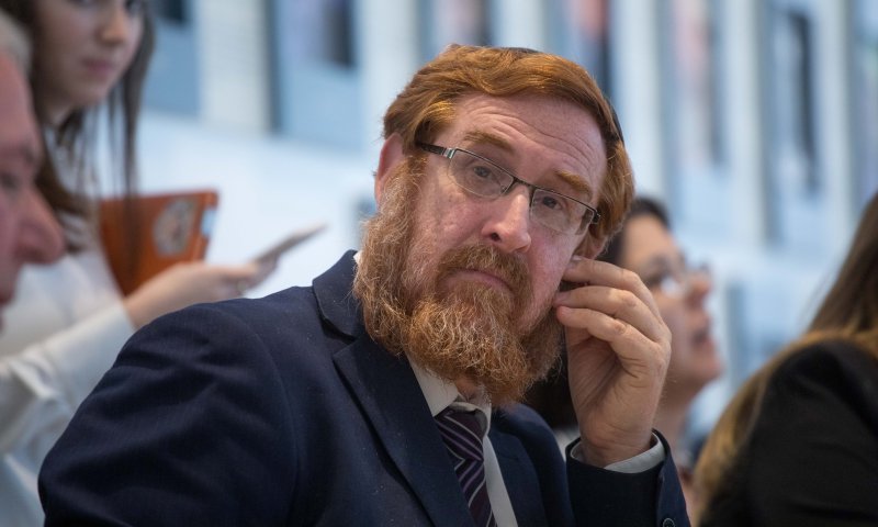 גליק בפניה לבן ארי ופייגלין: "גלו ענווה, ותרו על הריצה"