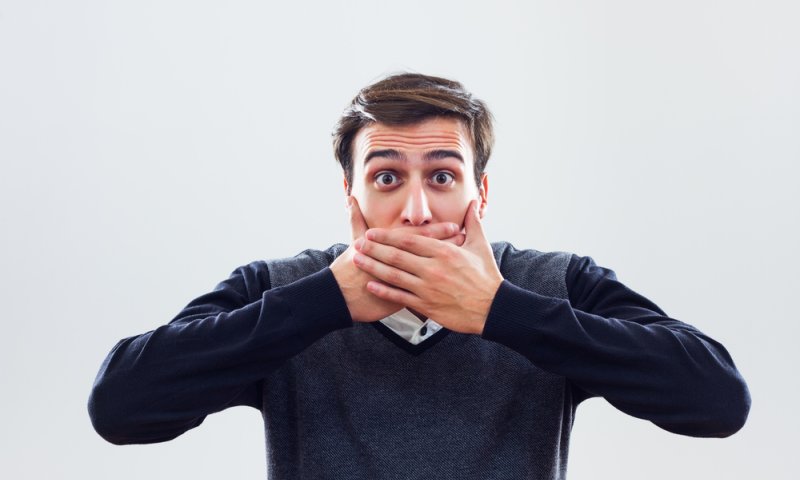 הרב אבינר: מהי שיחה אסורה בין איש לאשה?