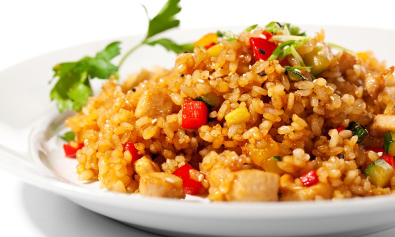 פפריקש: מתכון לקדרת עוף נימוח עם אורז והרבה פפריקה