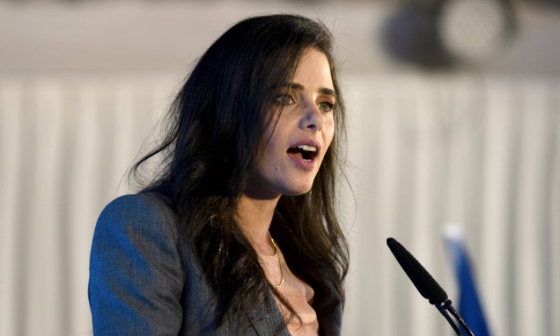 בסוף השאלה, למה איילת שקד ניסתה להיכנס לליכוד?