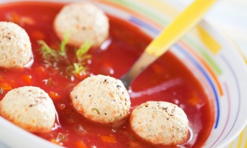 פסח בפתח: מתכון לקציצות עוף נהדרות ברוטב עגבניות